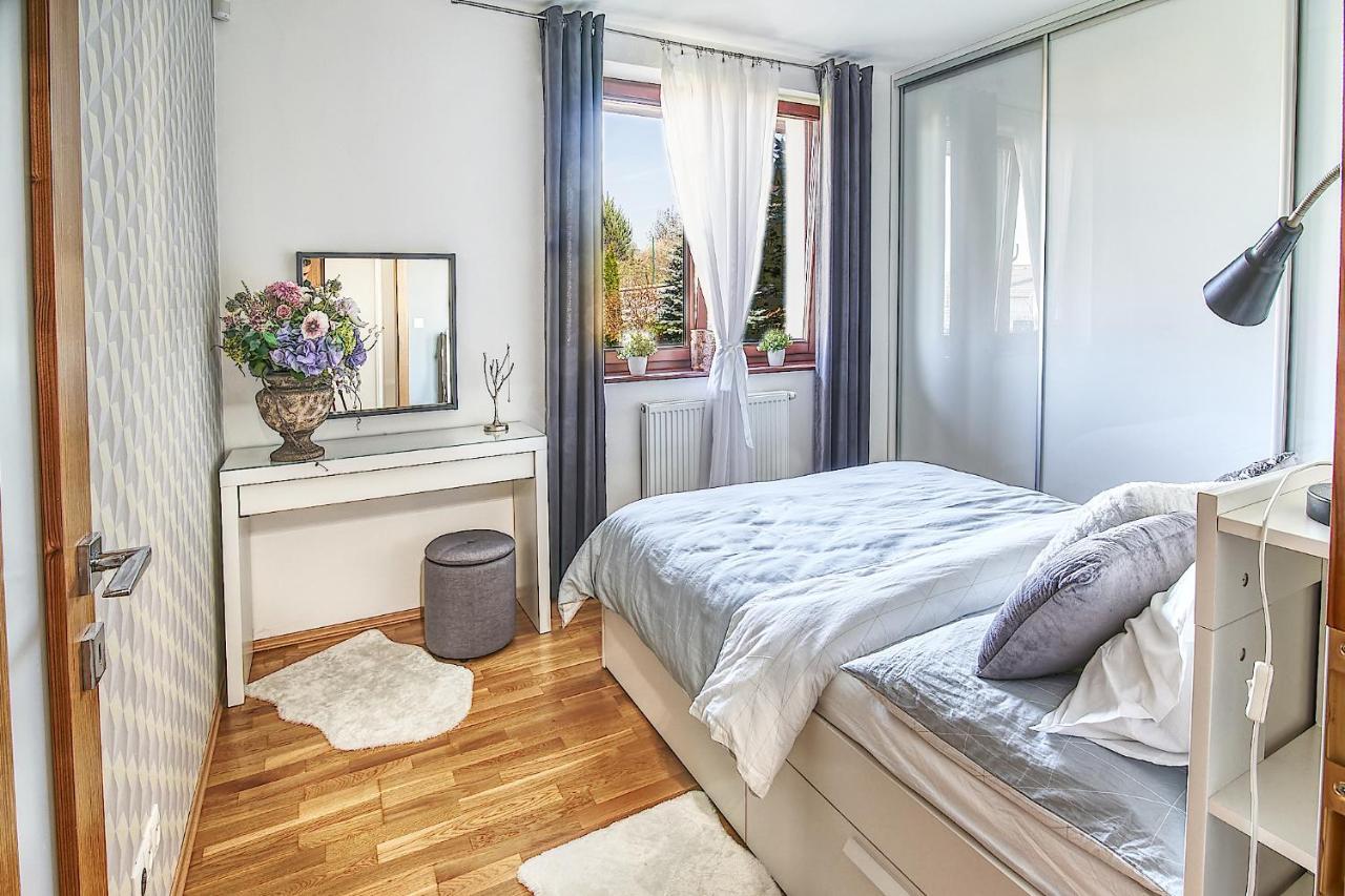 Ella Apartment Велка Ломница Екстериор снимка