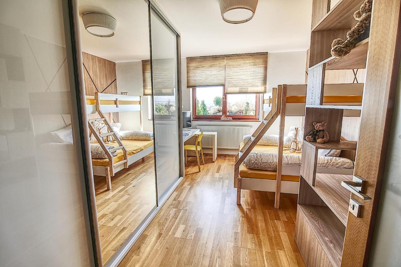 Ella Apartment Велка Ломница Екстериор снимка
