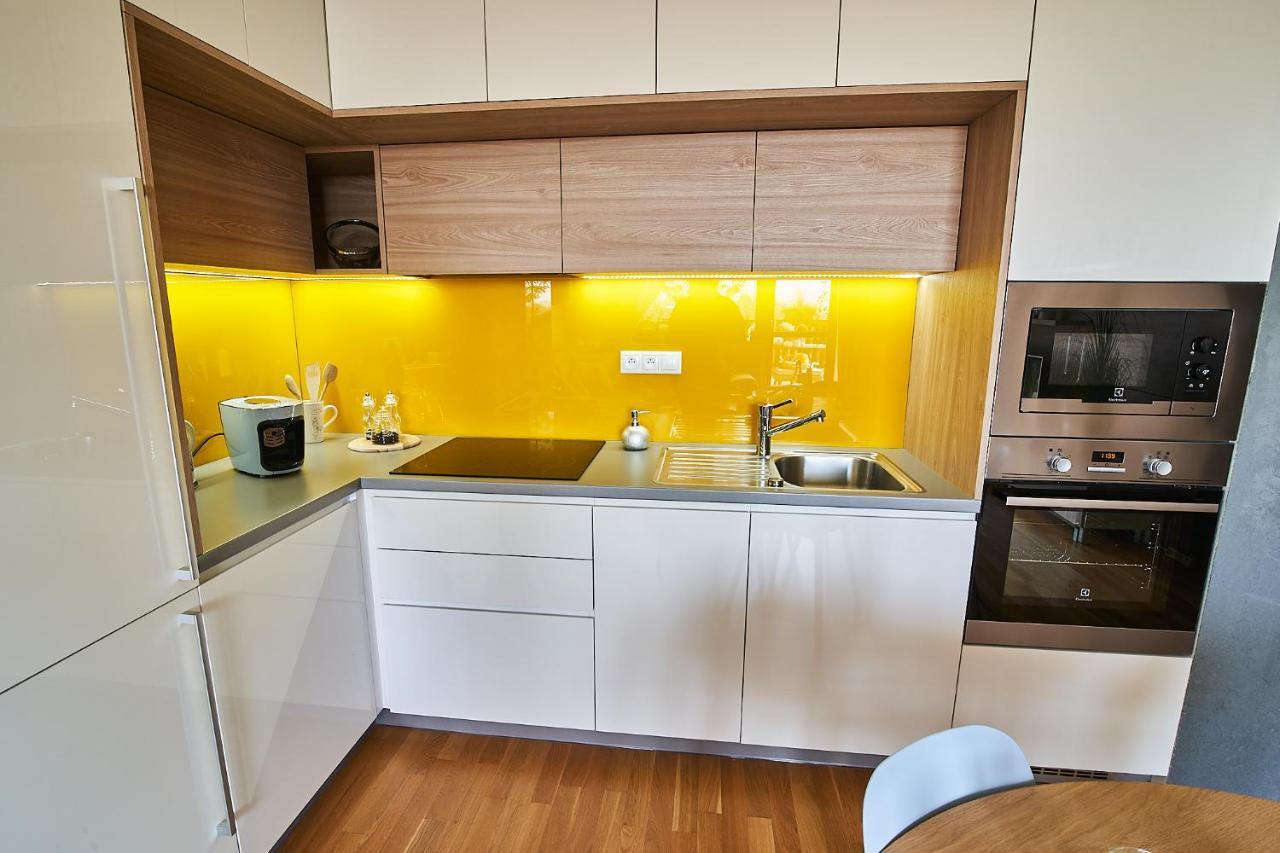 Ella Apartment Велка Ломница Екстериор снимка