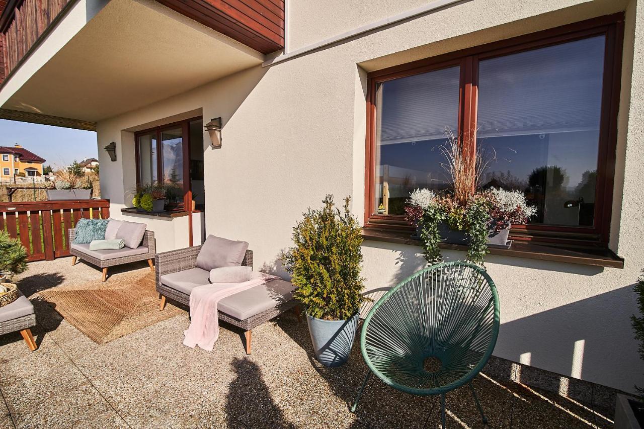 Ella Apartment Велка Ломница Екстериор снимка