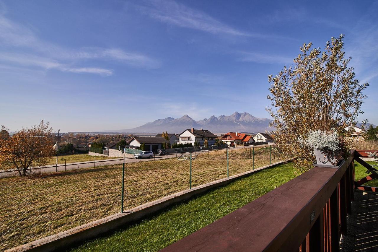 Ella Apartment Велка Ломница Екстериор снимка