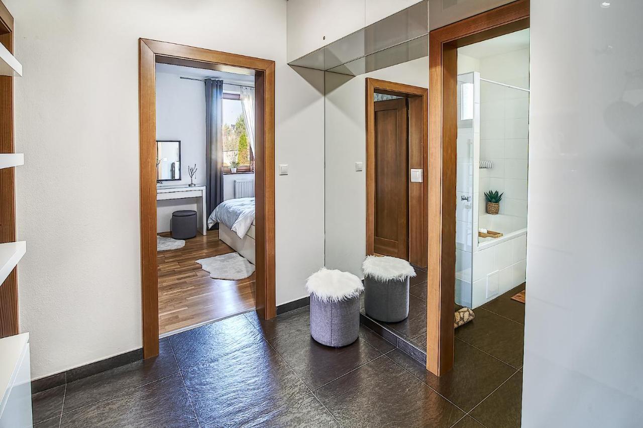 Ella Apartment Велка Ломница Екстериор снимка